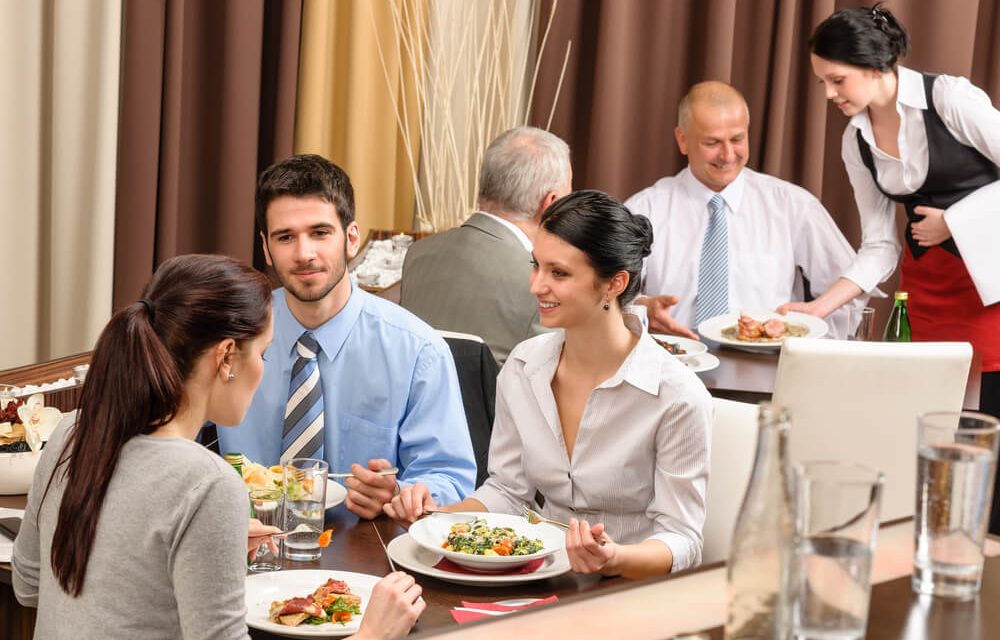 Almoço corporativo: o que não pode faltar no seu evento?